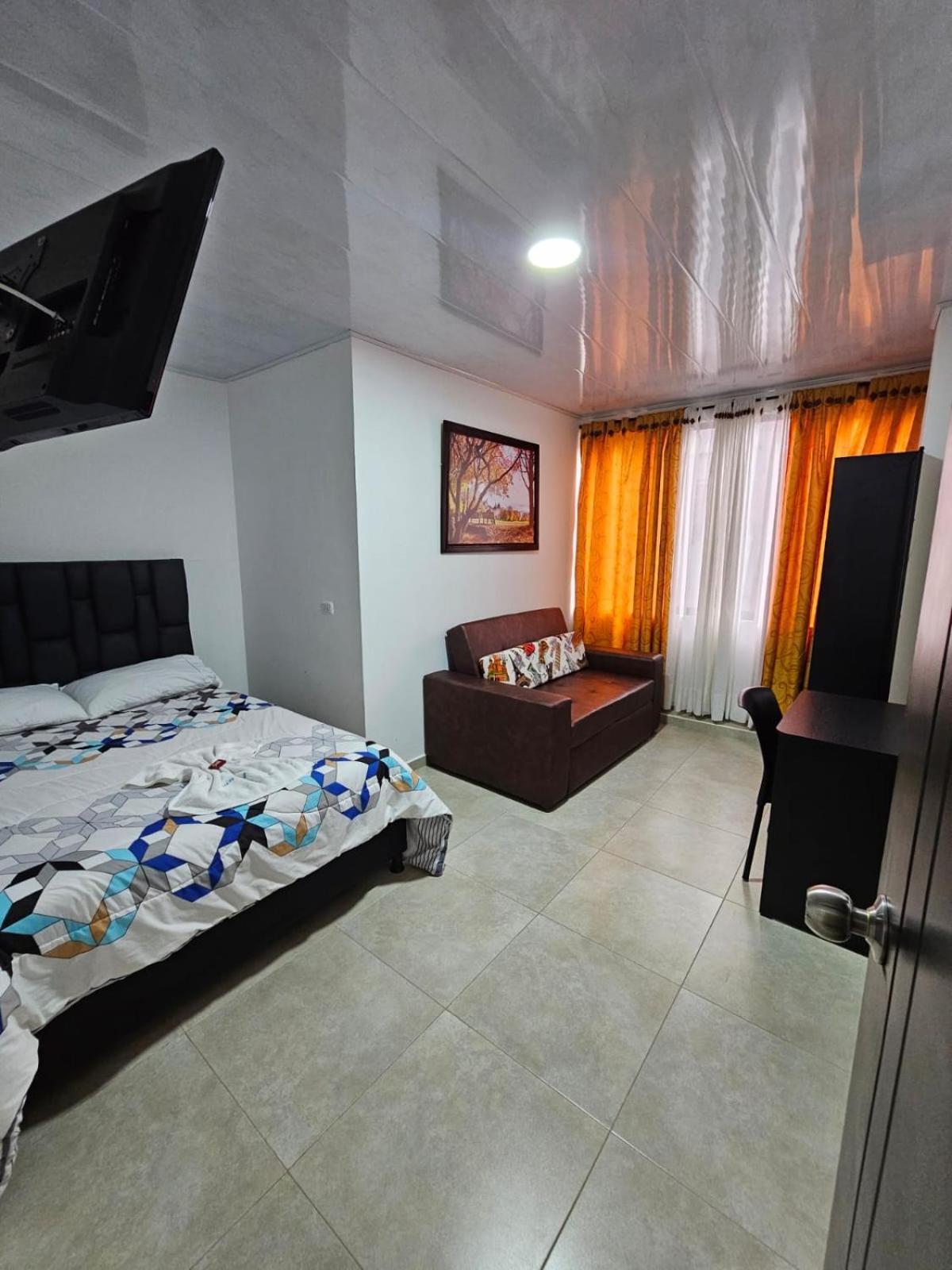 Hotel Big Ben Malaga Santander Zewnętrze zdjęcie