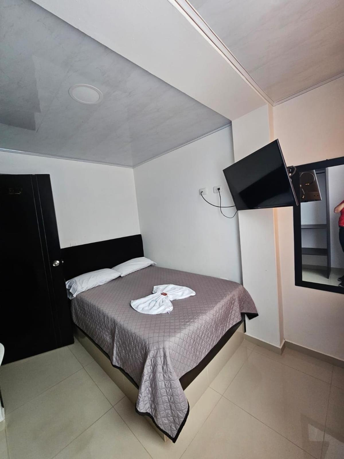 Hotel Big Ben Malaga Santander Zewnętrze zdjęcie