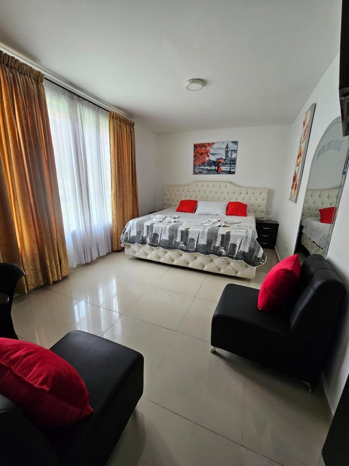 Hotel Big Ben Malaga Santander Zewnętrze zdjęcie