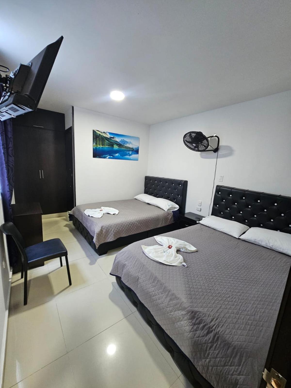 Hotel Big Ben Malaga Santander Zewnętrze zdjęcie
