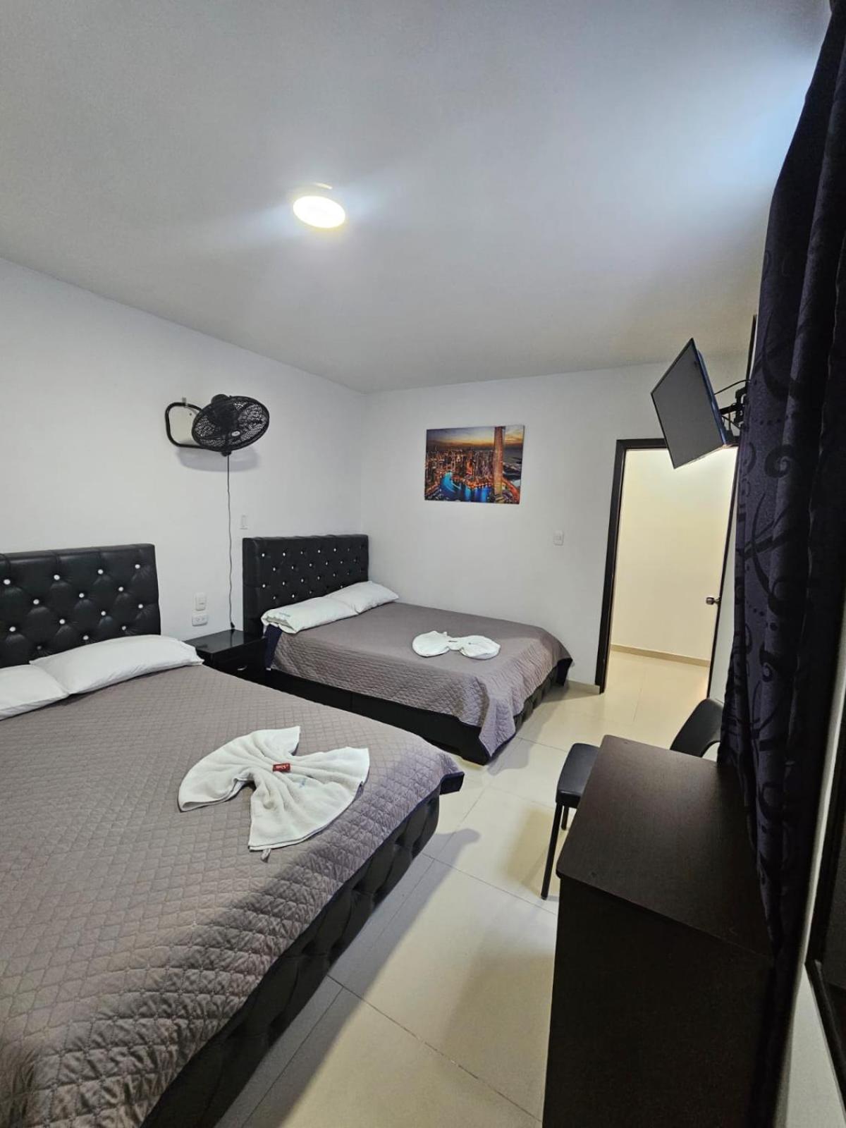 Hotel Big Ben Malaga Santander Zewnętrze zdjęcie